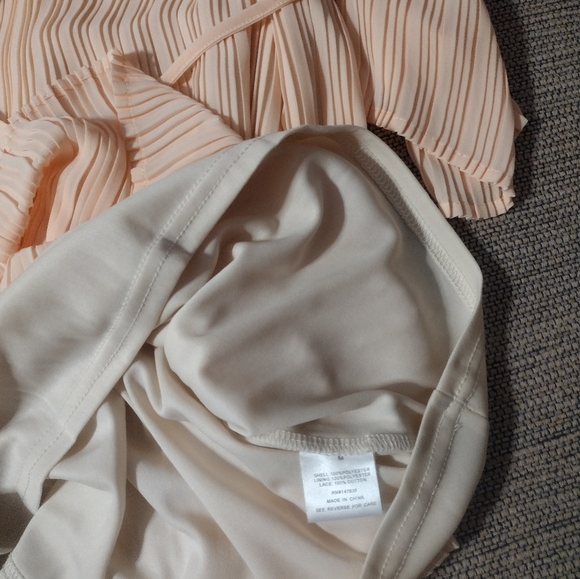 Romeo Juliet pleated Cold Shoulder Lace Trim Dress - Picture 12 of 13